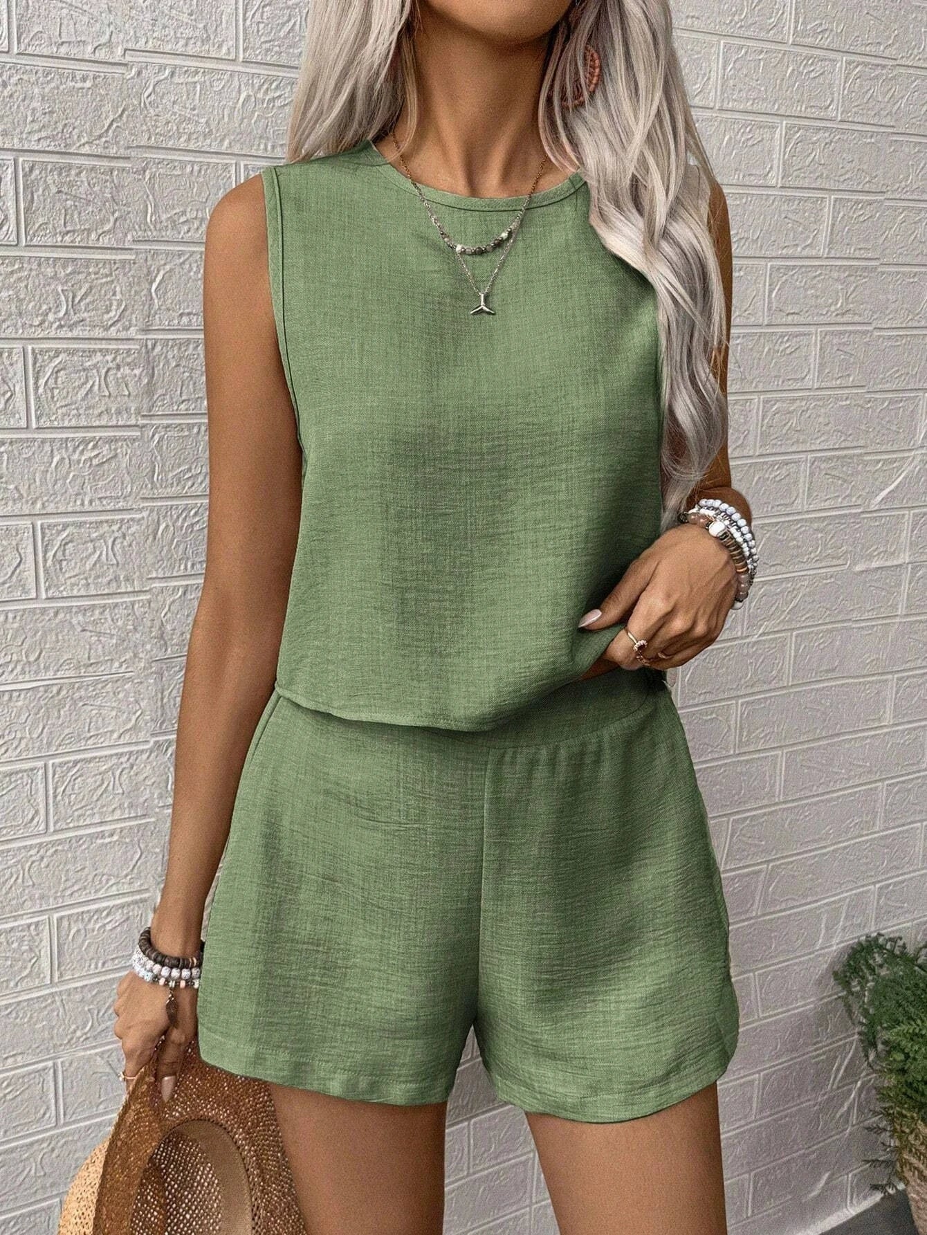 2025 feminino cor sólida simples moda casual conjunto de top e shorts sem mangas